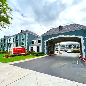 ** Hotel Ramada By Wyndham Convention Center United States